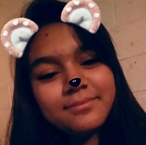 Meet your Posher, Desirae